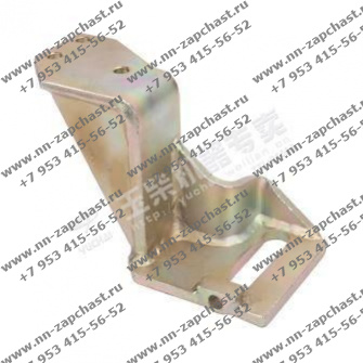 M3001-1002440B Кронштейн ролика натяжителя ремня двигателя двс ючай Yuchai оригинальные запчасти заводские комплектующие китайских двигателей фронтальных погрузчиков sdlg, xcmg, xgma, foton, liugong, longong, changlin